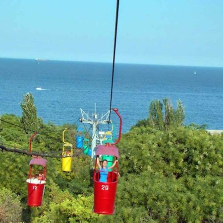 Студия С Двориком В Отраде Odessa Dış mekan fotoğraf